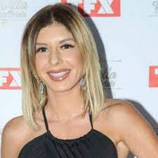 Sarah lopez is known for her work on призрак в доспехах (2017), птичий короб (2018) and яркость (2017). Sarah Lopez Clothes Outfits Brands Style And Looks Spotern