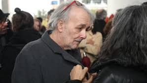 Ξεκίνησε τις μουσικές σπουδές του σε μικρή ηλικία στη φιλαρμονική εταιρεία πατρών και στο ελληνικό ωδείο. 8anos Mikroytsikos Star Gr