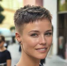 I want your opinion about this lady cut! 😍❤️