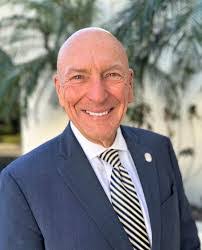 Dan Tucci's Instagram, Twitter & Facebook