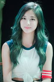 2016 04 30 Fansign In Sinchon Music Core Pretty Girls Selfies Girl Pictures Green Hair