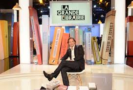 Retrouvez toutes les diffusions de votre magazine la grande librairie sur le programme tv de téléobs. La Grande Librairie Parle Des Femmes Pour Le 8 Mars News Tv Tele Z