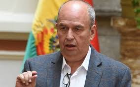 Jacqueline Vides's Instagram, Twitter & Facebook