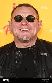 Steve Stocker's Instagram, Twitter & Facebook