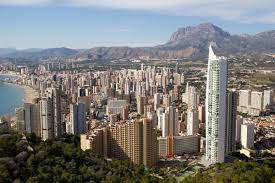 It has a large spanish population as well as a large retired british population. Tot Ce Trebuie Sa Stii Cand Mergi In Benidorm Costa Blanca Spania Calatorul Multumit