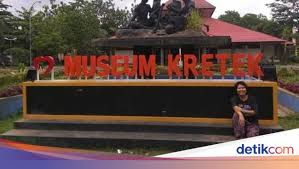 Salah satu pegawai di museum kretek kudus,ana lutfiana mengatakan di dalam museum menyuguhkan jejak kekayaan nusantara berupa produk rokok yang. Mengintip Sejarah Pembuatan Rokok Di Museum Kretek Kudus