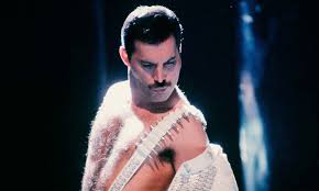 Thanks to a degree in art and graphic design from ealing art college, mercury was able to just more than be the face of the. Freddie Mercury So Entstand Sein Neuer Song Udiscover Germany
