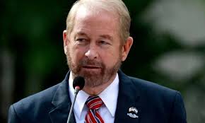 Johnson amaga con campaña contra presuntos 'narcofuncionarios' mexicanos: 'Los Angeles Times' en colaboración con El Puente News