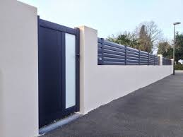 Fabrication De Clotures Aluminium Et Pvc Sur Mesure Cloture Maison Entree De Maison Exterieur Cloture Aluminium