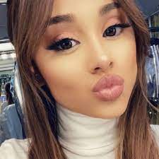 © 2021 billboard media, llc. Ariana Grande Just Made A Subtle Yet Ultra Glam Hairstyle Change E Online Deutschland