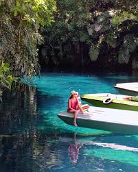 Labuan cermin lake, berau resim: Mengintip Danau Labuan Cermin Kalimantan Timur Yang Airnya Sebening Kaca