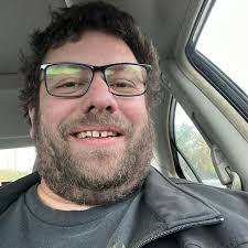 Trump: “THEY'RE EATING THE PETS!” RFK: