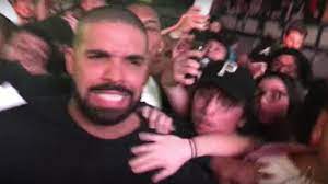 Vice On Twitter Witness Drake Mosh Through Every Human Emotion At A Travis Scott Concert Https T Co 21qhvum2x4
