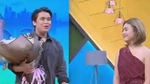 Amanda manopo diketahui memulai kariernya dengan menjadi seorang bintang iklan di televisi pada tahun 2012. Posisi Pelukan Billy Syahputra Dan Amanda Manopo Disorot Billy Caesa Masih Kecil Banjarmasin Post