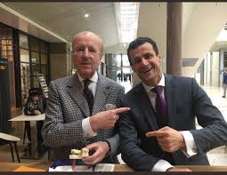 Après ses études secondaires, il continue ses études au hotelschool the hague et finit diplômé en 1994. Farid Azarkan Pa Twitter Zou Theohiddema Mijn Advocaat Willen Zijn