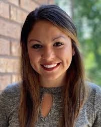 Nikki Messer's Instagram, Twitter & Facebook