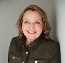 Deanna Nesbit's Instagram, Twitter & Facebook