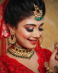 bridal makeup trends for 2019 for a
