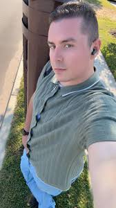 Jake , straight , single, 35, likes football and gaming , qualified first  aider from Ipswich uk