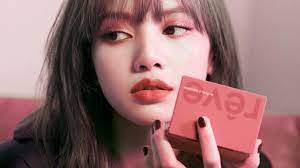 An excellent place to find every type of wallpaper possible. Hu22 Girl Kpop Lisa Blackpink Wallpaper