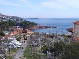 Bienvenue à l'hôtel** de la plage, charmant hôtel de 25 chambres climatisées à gruissan plage, idéalement situé à 400m de la plage des chalets. Hotel De La Plage Agay Saint Raphael France Booking Com