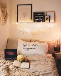 Qotd Do You Watch Stranger Things I Haven T Watched It Yet Should I Tbh I Rarely Enjoy A Hyped Up Aesthetic Bedroom Romantic Bedroom Decor Room Decor