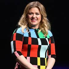 | kelly clarkson red hot presenter at cmas 2013 susanna reid young old amy lee kelly clarkson harry and meghan country singers american. What Kelly Clarkson Has Said About Her Weight Loss Journey Kelly Clarkson Weight Loss