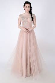 Dunia fashion di indonesia tengah berkembang. Pin Di Prom Queen