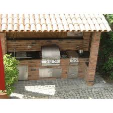 Uberdachte Outdoorkuche Im Garten Aus Stein Mit Fire Magic Gasgrill Seitenbre Garden Diy In 2020 Grillplatz Im Garten Gasgrill Outdoor Kuche Selber Bauen