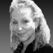 Lisa Naugle's Instagram, Twitter & Facebook