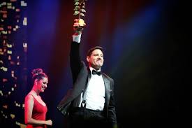 Manteniendo su clásico show, el evento se llevará a cabo el próximo viernes 26 de junio, través de streaming. La Cuarta Pospone Entrega De Premios Del Copihue De Oro Para 2020 Epicentro Chile