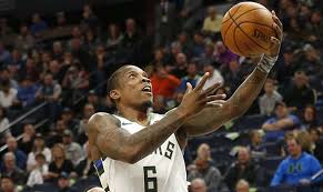At 6 ft 1 i. Bucks Pg Eric Bledsoe Forgot How To Inbound The Basketball