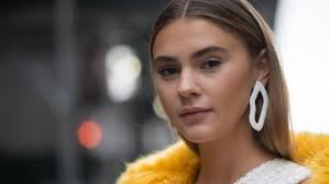 Sie präsentiert auf den laufstegen dieser welt die neuesten trends und weiß deshalb genau, was das absolut. Verpisst Euch Stefanie Giesinger Tobt Auf Instagram N Tv De