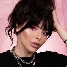 Lily Webster's Instagram, Twitter & Facebook