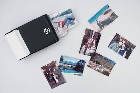 Basically, polaroid lab uses the light from your phone's screen. This Phone Case Prints Instant Photos Like A Polaroid Bored Panda