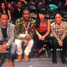 He further denounced the gossip by stating he has a girlfriend in his hometown of philadelphia. Rihanna Nicki Minaj Meek Mill Go Courtside For Nba All Star Saturday Night Rap Up