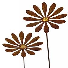 Fleur De Marguerite A Planter En Metal Rouille Decoration Jardin Fleurs Metalliques Decorations De Jardin En Metal