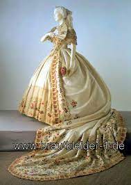 Maybe you would like to learn more about one of these? Das Viktorianische Brautkleid Bringt Konigin Victoria Zuruck
