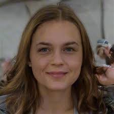 Lorena Carr's Instagram, Twitter & Facebook