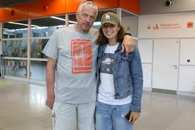 Professional tennis player | trying to put this yellow fluffy thing between the lines регистрация. Swiatek Sued By Her Ex Manager Tennis Forum