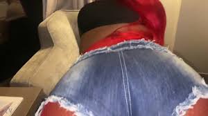 Free Ebony honey in mini shorts Porn Video - Ebony 8