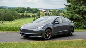 It's also the smallest, and while its price tag is lower than its siblings, it's not a budget buy. Review 2020 Tesla Model 3 Standard Range Plus Wheels Ca