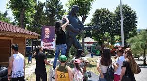 Jun 29, 2021 · ani ölümü ile tüm türkiye'yi yasa boğmuştu! Baris Akarsu Dogum Gununde Anildi Haberetkin