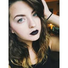 Shanna Sparks's Instagram, Twitter & Facebook