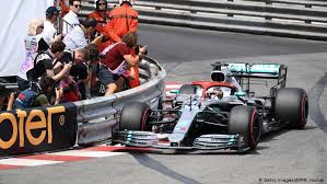 Formula 1 drivers live here or have once lived in monaco. F1 Lewis Hamilton Seals Crucial Pole In Monaco Sports German Football And Major International Sports News Dw 25 05 2019