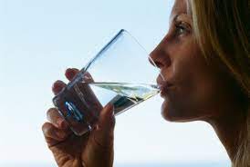 Basic unit of volume in the metric system. Drinking 8 Glasses Of Water A Day Is Nonsense Doc Says Huffpost Life