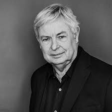 Schrijver Jonathan Coe: '24 uur in de rij voor koningin Elizabeth? Mij niet  gezien'