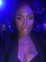 Erica Pinnick's Instagram, Twitter & Facebook