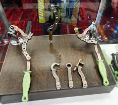 a reconfigurable modular wrench for