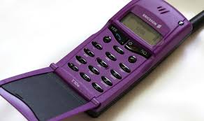 Ericsson T10s From 1999 My First Mobile Mine Was Purple And I Had The Keypad That Attached To The Bottom For Easy Texting Retro Phone Old Phone Telephones